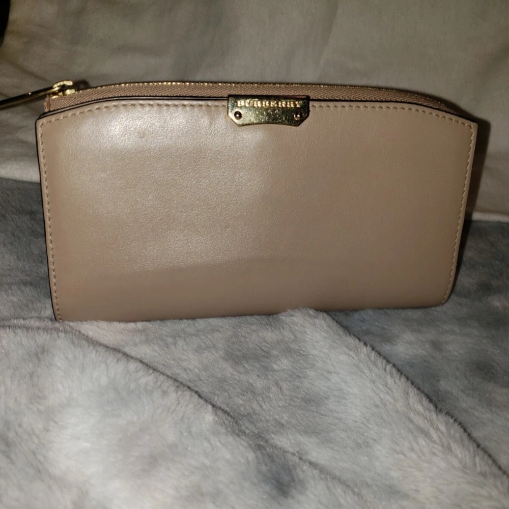 Burberry Beige Leather Wallet